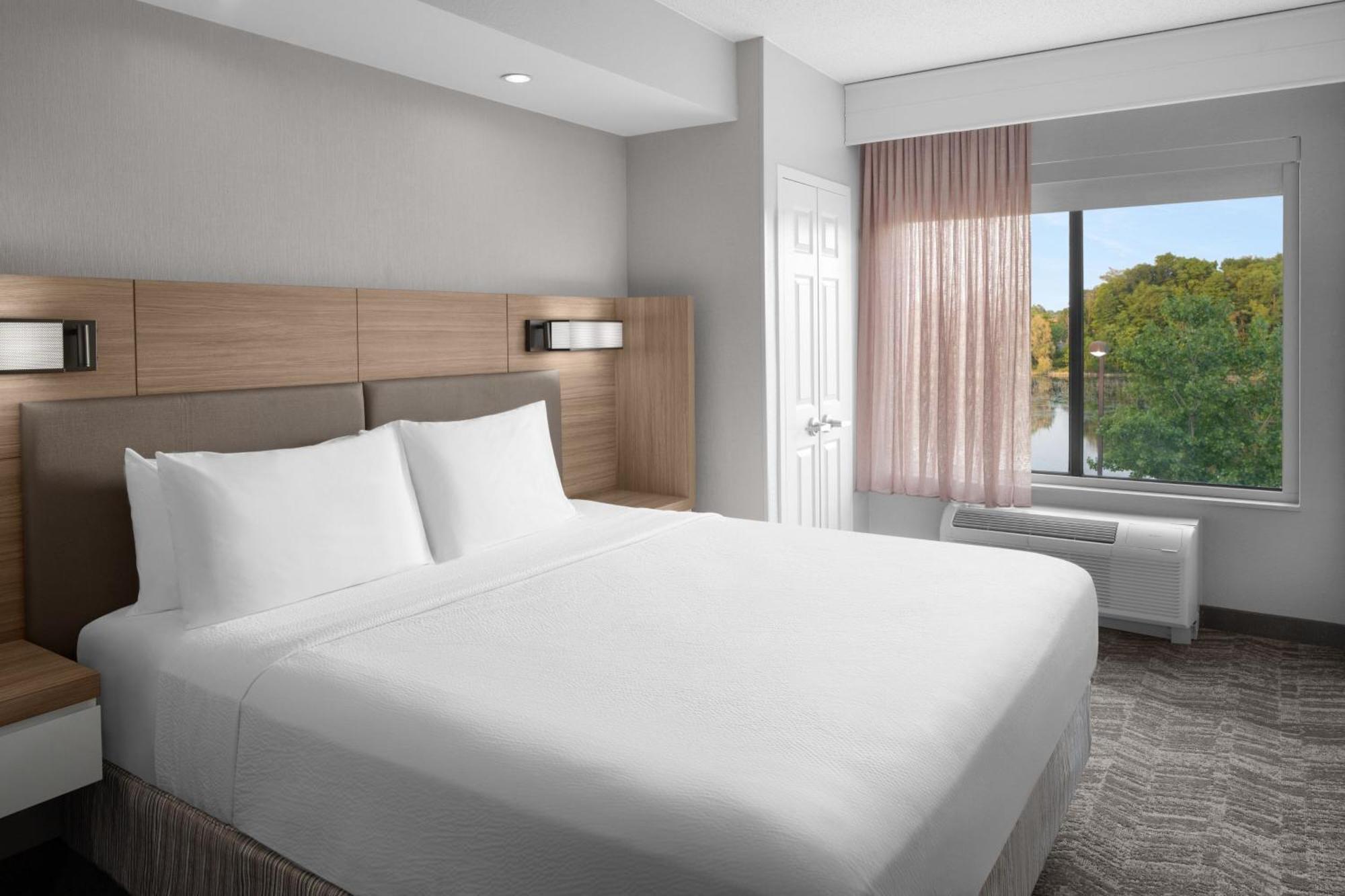 Springhill Suites By Marriott Grand Rapids Airport Southeast Cascade Exterior foto