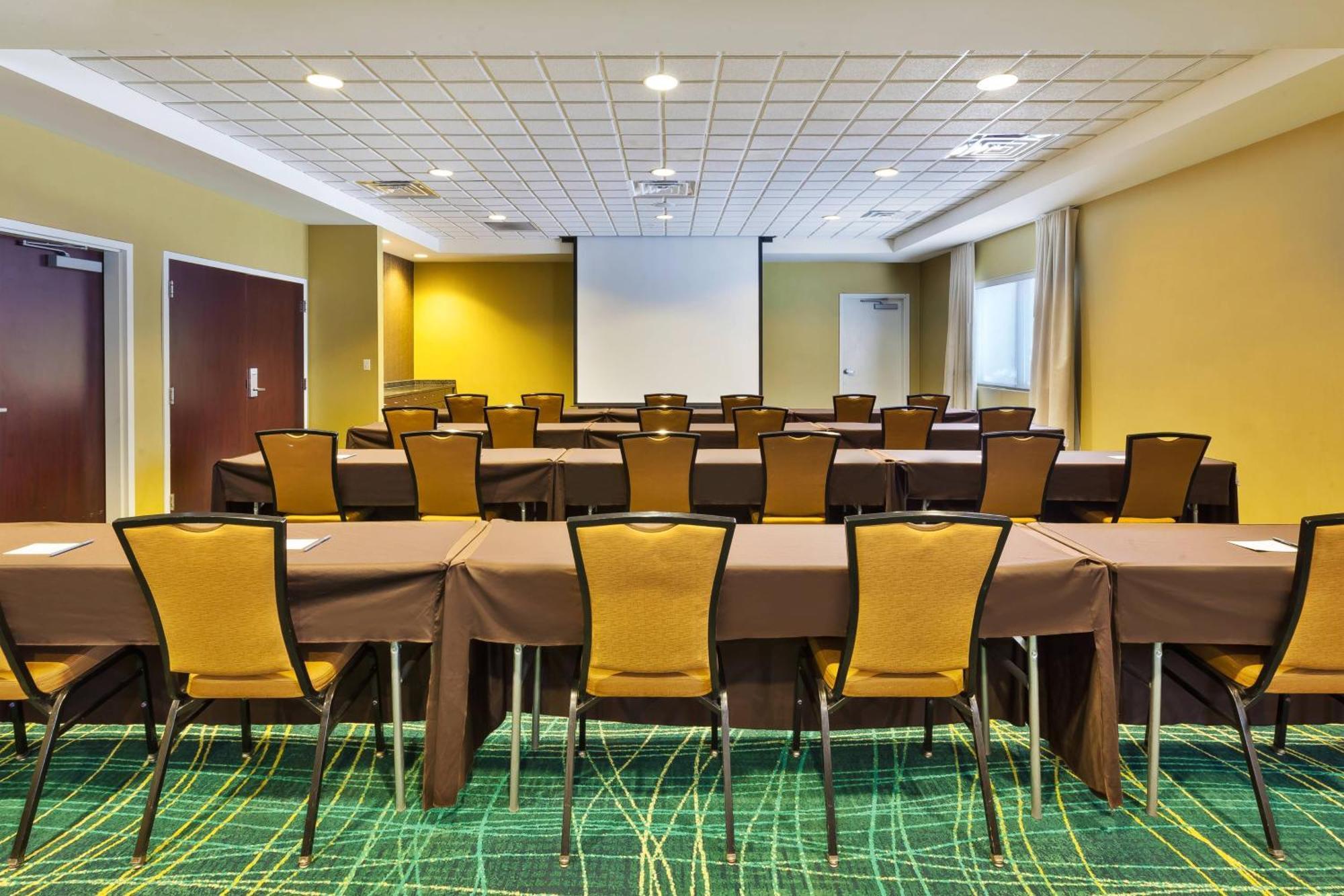 Springhill Suites By Marriott Grand Rapids Airport Southeast Cascade Exterior foto