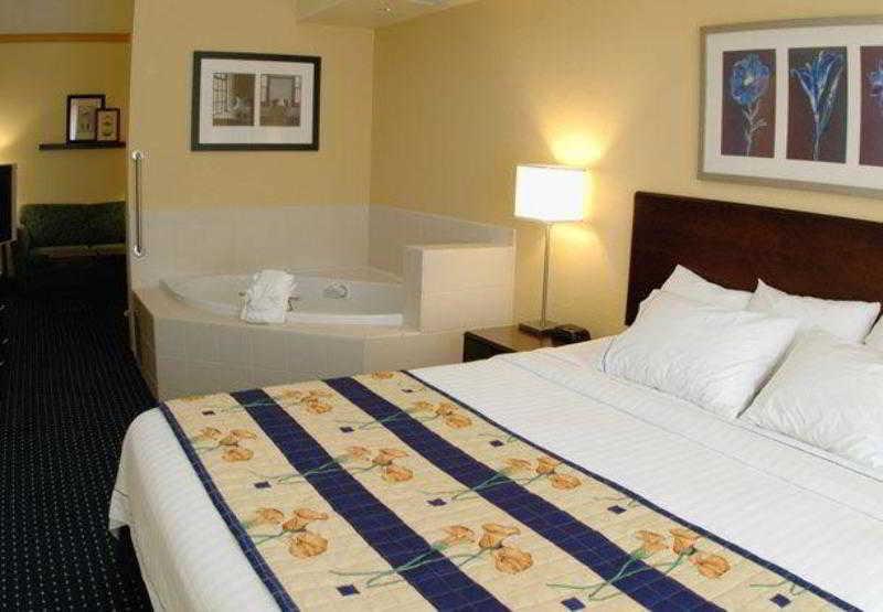 Springhill Suites By Marriott Grand Rapids Airport Southeast Cascade Habitación foto