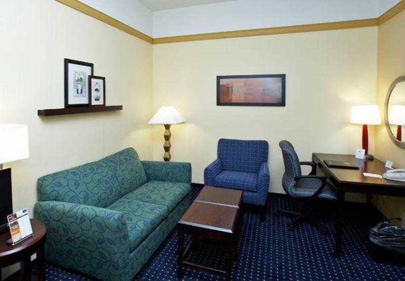 Springhill Suites By Marriott Grand Rapids Airport Southeast Cascade Habitación foto